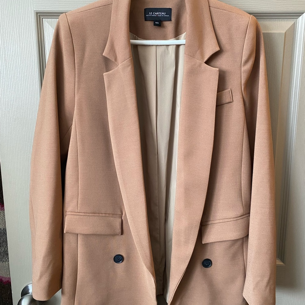 Le Chateau Tan Blazer Structured Tailored Design